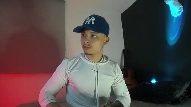 Snapshot of Zeus_Jeff chatting on 02-14-26, 02:41 Zeus Jeff online show from 02-14-26, 02:41