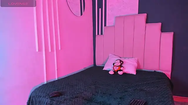 AliceMadnes online show from 11-24-25, 12:54