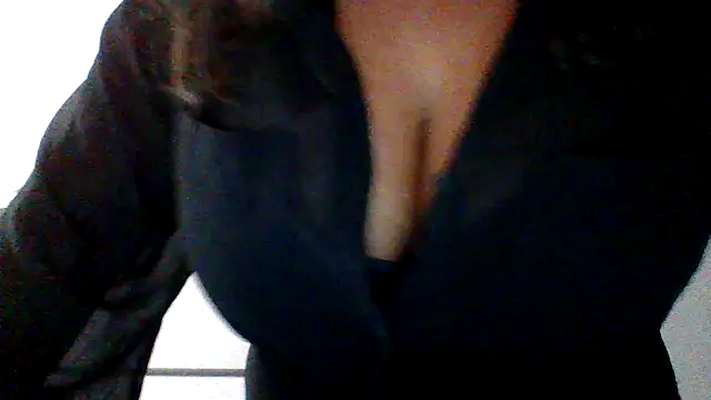 cleo094 online show from 11-17-25, 02:28