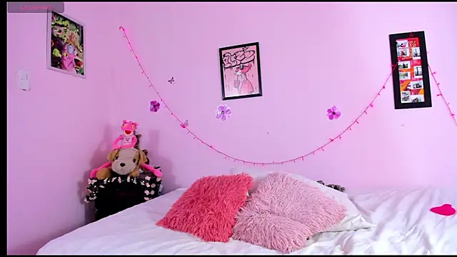 Snapshot of sofia_cum7 chatting on 11-14-25, 07:34 sofia cum7 online show from 11-14-25, 07:34