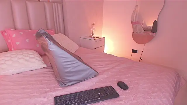 alanarose18 online show from 01-10-26, 07:15