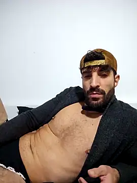 Snapshot of Pinosce6 chatting on 11-07-25, 11:05 Pinosce6 online show from 11-07-25, 11:05