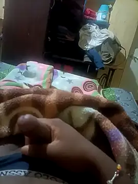 Snapshot of Kmahes01 chatting on 12-16-25, 07:52 Kmahes01 online show from 12-16-25, 07:52