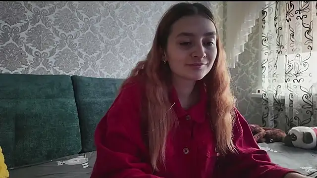 Snapshot of SweetLiaison chatting on 12-17-25, 06:41 SweetLiaison online show from 12-17-25, 06:41