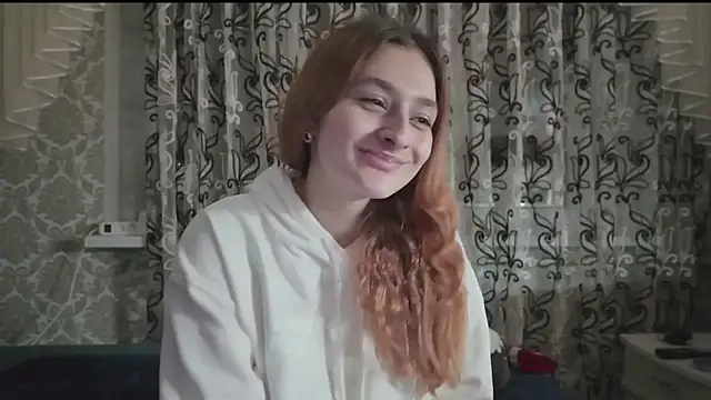 Snapshot of SweetLiaison chatting on 12-20-25, 07:21 SweetLiaison online show from 12-20-25, 07:21