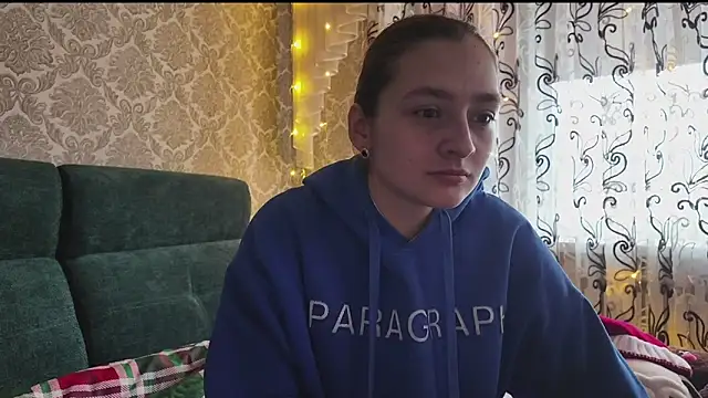 Snapshot of SweetLiaison chatting on 12-23-25, 06:33 SweetLiaison online show from 12-23-25, 06:33