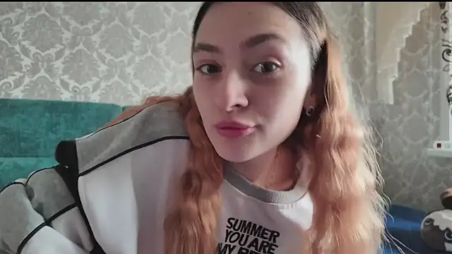 SweetLiaison online show from 04-17-26, 06:05