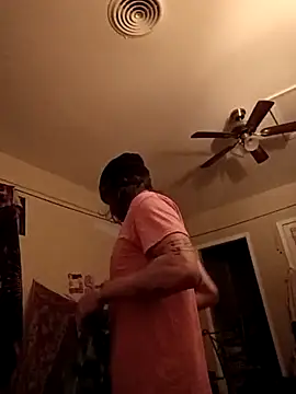 Snapshot of White_chocolate69 chatting on 11-28-25, 08:28 White chocolate69 online show from 11-28-25, 08:28