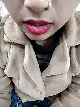 Snapshot of Sexy_Divya__ chatting on 12-16-25, 06:07 Sexy Divya online show from 12-16-25, 06:07