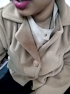 Snapshot of Sexy_Divya__ chatting on 12-20-25, 05:58 Sexy Divya online show from 12-20-25, 05:58