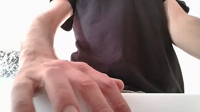 Snapshot of CuteDaddy92 chatting on 12-02-25, 08:52 CuteDaddy92 online show from 12-02-25, 08:52