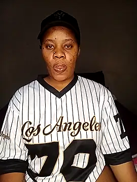 Snapshot of Emmylove-xr25 chatting on 02-15-26, 07:10 Emmylove-xr25 online show from 02-15-26, 07:10