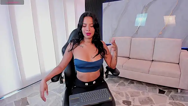 Saara Corraless online show from 04-07-26, 06:52