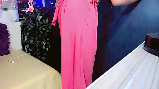 AnnaRouseQueen online show from 04-01-26, 08:17