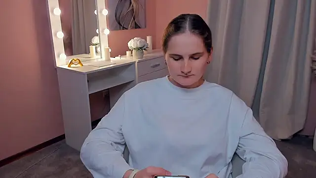 Snapshot of TorriBreckel chatting on 11-09-25, 09:51 TorriBreckel online show from 11-09-25, 09:51