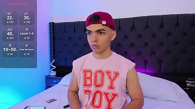 Snapshot of NicoKingg_ chatting on 01-16-26, 01:04 NicoKingg online show from 01-16-26, 01:04