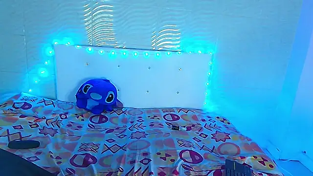 Snapshot of CurlyAliccia_ chatting on 11-14-25, 11:46 CurlyAliccia online show from 11-14-25, 11:46