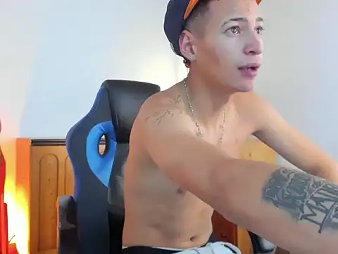 Snapshot of nick_nizz chatting on 11-13-25, 12:26 nick nizz online show from 11-13-25, 12:26