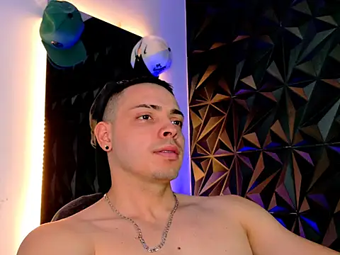 Snapshot of Maxwell_Dupont chatting on 11-12-25, 09:47 Maxwell Dupont online show from 11-12-25, 09:47