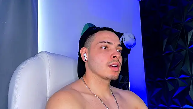 Maxwell Dupont online show from 12-19-25, 08:16