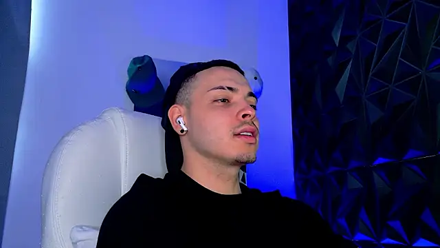 Maxwell Dupont online show from 02-12-26, 03:18