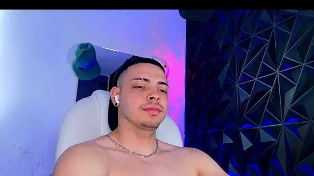 Maxwell Dupont online show from 03-01-26, 08:00