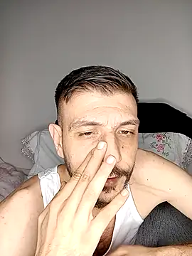 Snapshot of Red_dewilll chatting on 11-09-25, 07:56 Red dewilll online show from 11-09-25, 07:56