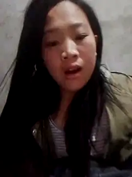 Snapshot of Yumiik2kk chatting on 11-28-25, 08:44 Yumiik2kk online show from 11-28-25, 08:44