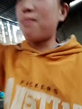 Snapshot of Yumiik2kk chatting on 12-16-25, 03:33 Yumiik2kk online show from 12-16-25, 03:33