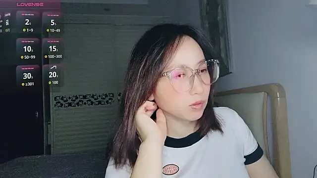 Snapshot of Ella61 chatting on 11-17-25, 12:22 Ella61 online show from 11-17-25, 12:22