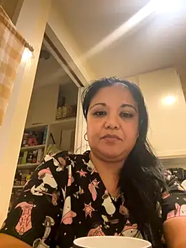 Snapshot of tattedlatina chatting on 11-10-25, 08:13 tattedlatina online show from 11-10-25, 08:13