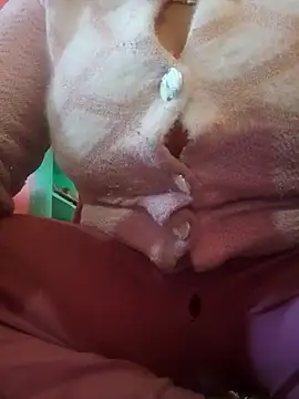 Snapshot of aaruna_hot83 chatting on 01-15-26, 06:51 aaruna hot83 online show from 01-15-26, 06:51