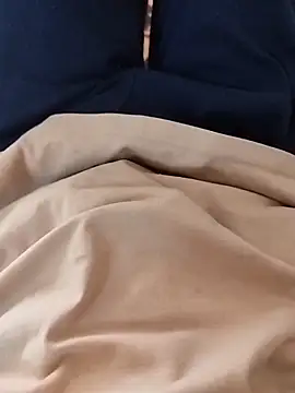 Snapshot of theunq chatting on 11-08-25, 10:26 theunq online show from 11-08-25, 10:26