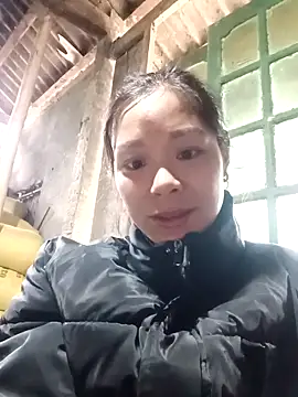 Snapshot of Lyla_john chatting on 12-15-25, 03:22 Lyla john online show from 12-15-25, 03:22