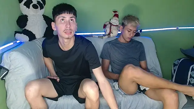 Kurt williams1 online show from 12-22-25, 03:53