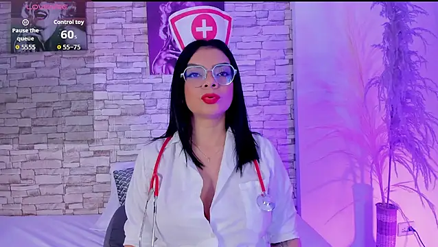 Snapshot of sofiaalarson chatting on 02-12-26, 01:17 sofiaalarson online show from 02-12-26, 01:17