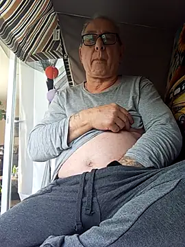 Snapshot of andy-1961 chatting on 02-26-26, 01:54 andy-1961 online show from 02-26-26, 01:54