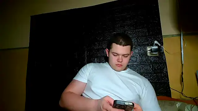 Snapshot of CuteButNaughty_ chatting on 02-04-26, 09:09 CuteButNaughty online show from 02-04-26, 09:09