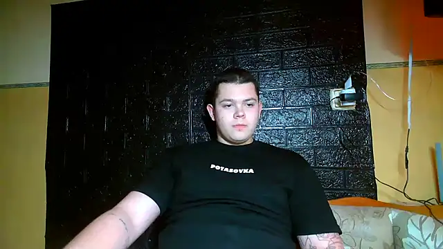 Snapshot of CuteButNaughty_ chatting on 02-05-26, 09:08 CuteButNaughty online show from 02-05-26, 09:08