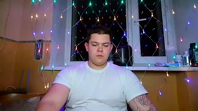 Snapshot of CuteButNaughty_ chatting on 03-02-26, 08:37 CuteButNaughty online show from 03-02-26, 08:37