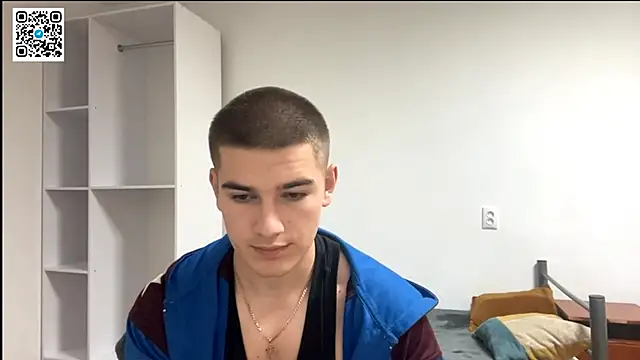 Snapshot of _BarePulse chatting on 11-18-25, 08:13 BarePulse online show from 11-18-25, 08:13