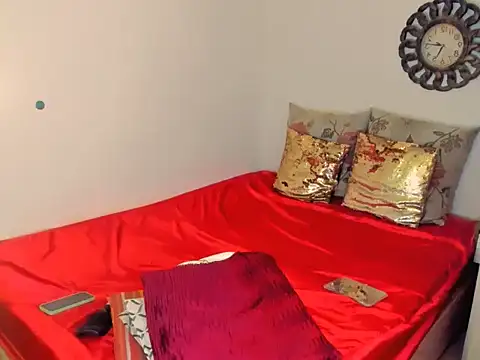 hotcassy online show from 12-17-25, 07:36