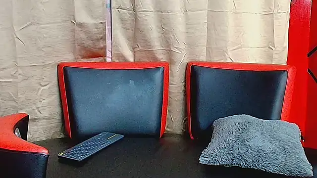 KATY LOWERY online show from 12-22-25, 03:58