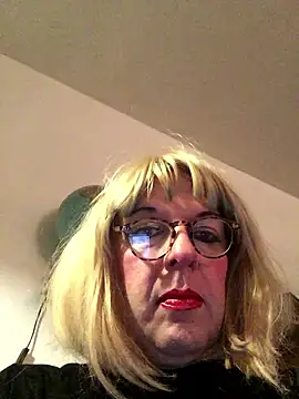 simone xdressing online show from 01-18-26, 01:20