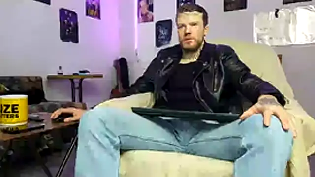 Huntall77 online show from 02-02-26, 05:17