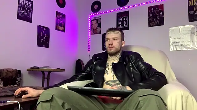 Huntall77 online show from 02-25-26, 06:28