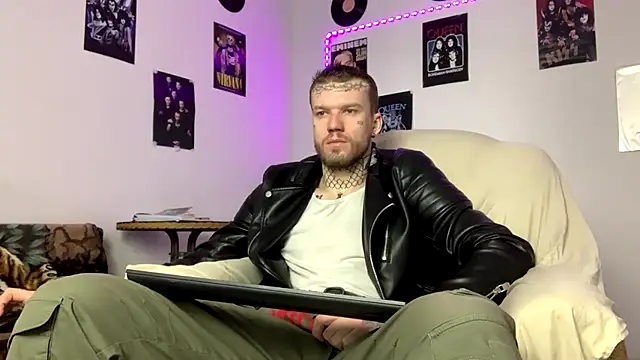 Huntall77 online show from 03-02-26, 04:25