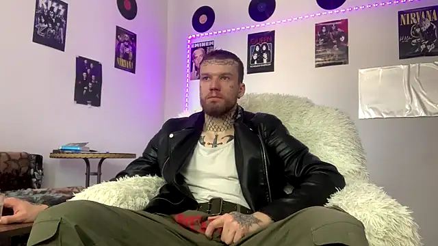 Huntall77 online show from 03-05-26, 05:36