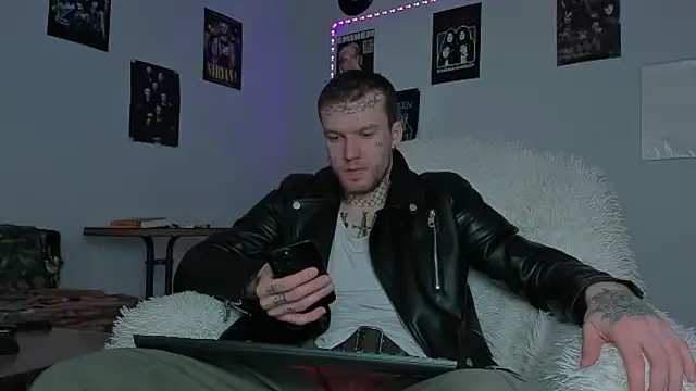 Huntall77 online show from 03-17-26, 06:39