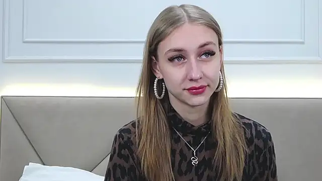 RachaelCute online show from 12-19-25, 10:11